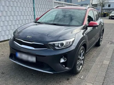 Gebraucht Kia Stonic DREAM-TEAM Edition 101 PS (74 kW) 2020 Grau SUV
