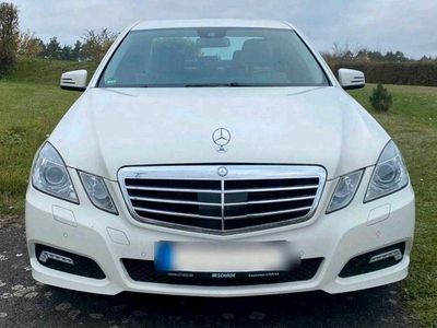 Gebraucht Mercedes E350 Avantgarde 231 PS (169 kW) 2009 Weiß Limousine