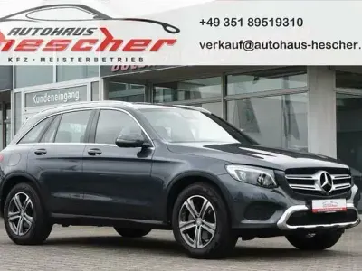 Używany Mercedes GLC250 211 KM (155 kW) 2016 Szary SUV