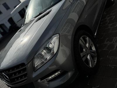 Gebraucht Mercedes ML350 258 PS (189 kW) 2012 Grau SUV