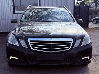 Gebraucht Mercedes E200 136 PS (100 kW) 2010 Schwarz Kombi