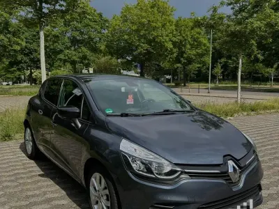 Używany Renault Clio IV 72 KM (52 kW) 2019 Szary Hatchback