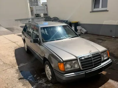 Gebraucht Mercedes 230 132 PS (97 kW) 1988 Grau Kombi