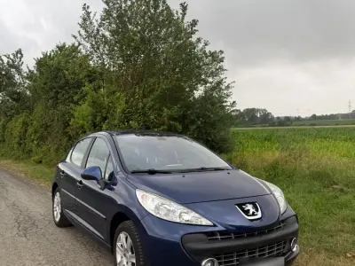 Gebraucht Peugeot 207 120 PS (88 kW) 2008 Blau Kleinwagen