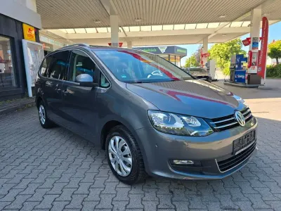 Gebraucht VW Sharan Comfortline 150 PS (110 kW) 2015 Grau Van / Kleinbus