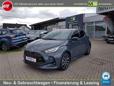 Neu Toyota Yaris Sport 92 PS (67 kW) 2026 Bicolor  storm grey metallic Kleinwagen