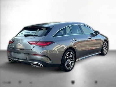 Grau metallic Gebraucht 2024 Mercedes CLA200 Shooting Brake AMG Kombi | 33.900 € (Fairer Preis)
