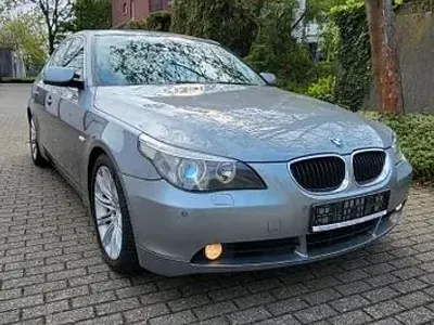 Gebraucht BMW 530 Sport Line 231 PS (169 kW) 2003 Silber Limousine