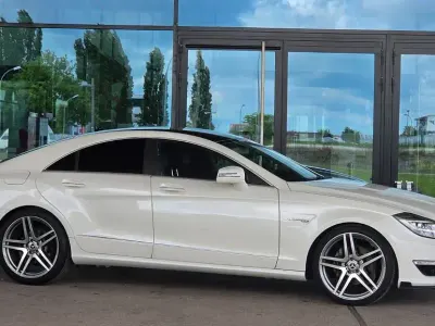 Gebraucht Mercedes CLS350 AMG line 306 PS (225 kW) 2011 Weiß Limousine