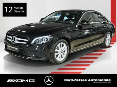 Gebraucht Mercedes C200 Avantgarde 184 PS (135 kW) 2019 Schwarz Limousine