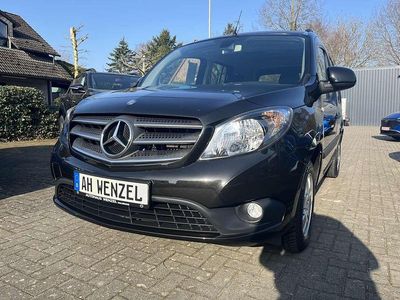 Gebraucht Mercedes Citan 111 Edition 110 PS (80 kW) 2018 Dravitschwarz metallic Kombi