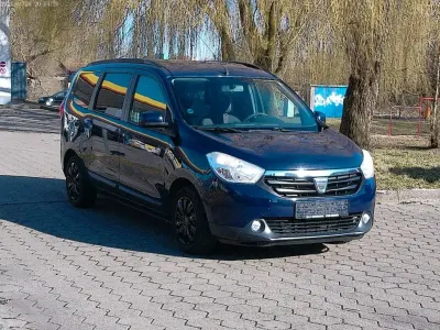 Gebraucht Dacia Lodgy Lauréate 83 PS (61 kW) 2012 Blau Van / Kleinbus