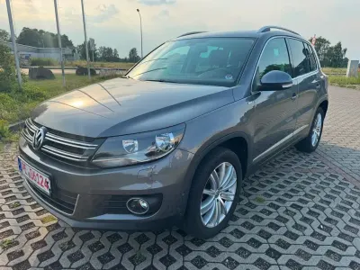 Gebraucht VW Tiguan Sportline 140 PS (102 kW) 2015 Grau SUV
