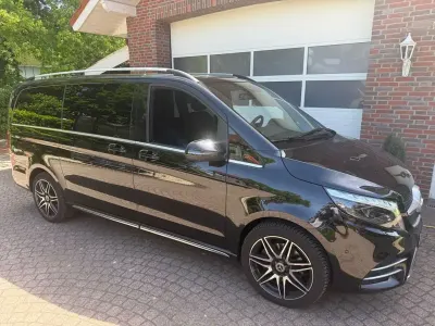 Gebraucht Mercedes V300 Avantgarde 237 PS (174 kW) 2023 Schwarz Van / Kleinbus