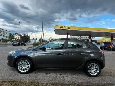 Gebraucht Fiat Bravo Dynamic 120 PS (88 kW) 2008 Grau Kleinwagen