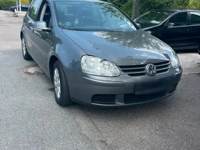 Gebraucht VW Golf IV 105 PS (77 kW) 2005 Grau Limousine