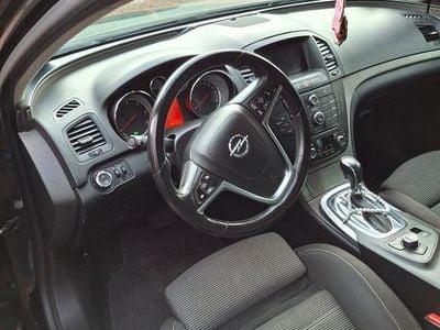 Gebraucht Opel Insignia Sport 160 PS (117 kW) 2010 Schwarz Kombi