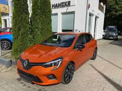 Gebraucht Renault Clio V Techno 143 PS (105 kW) 2023 Valencia orange Kleinwagen