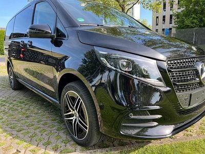 Gebraucht Mercedes V300 Avantgarde 237 PS (174 kW) 2025 Schwarz Van / Kleinbus