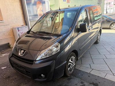 Gebraucht Peugeot TePee 128 PS (94 kW) 2011 Blau Van / Kleinbus