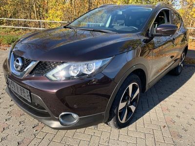 gebraucht Nissan Qashqai 1.6dCi*4x4+DiffSperre*NAVI*PANO*360°*AHK