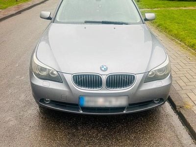 Begagnad BMW 525 177 HK (130 kW) 2005 Silver Kombi