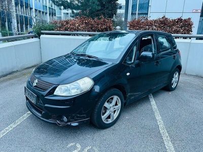 gebraucht Suzuki SX4 2011 Benzin 50.000Km