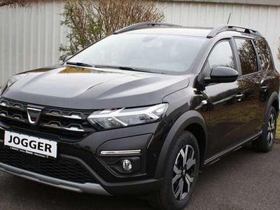 Perlmuttschwarz Gebraucht 2022 Dacia Jogger Extreme Van / Kleinbus | 16.500 € (Fairer Preis)