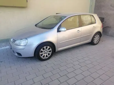 Gebraucht VW Golf IV Trendline 102 PS (75 kW) 2005 Silber Limousine