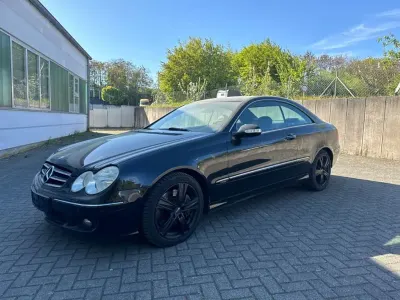 Begagnad Mercedes CLK280 231 HK (169 kW) 2005 Svart Sportkupé