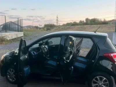 Gebraucht Hyundai i10 87 PS (63 kW) 2015 Schwarz Kleinwagen