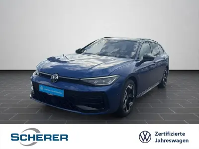 Usata VW Passat R-line 272 CV (200 kW) 2025 Blu Station wagon