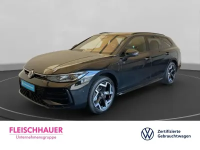 Gebraucht VW Passat R-line 177 PS (130 kW) 2025 Schwarz Kombi