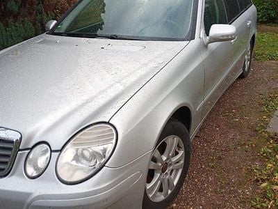 Gebraucht Mercedes E200 Avantgarde 184 PS (135 kW) 2006 Silber Kombi