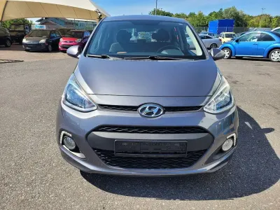 Gebraucht Hyundai i10 Edition 87 PS (63 kW) 2014 Grau Kleinwagen
