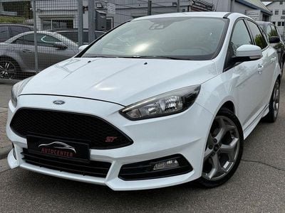Gebraucht Ford Focus ST 250 PS (183 kW) 2016 Weiß Limousine
