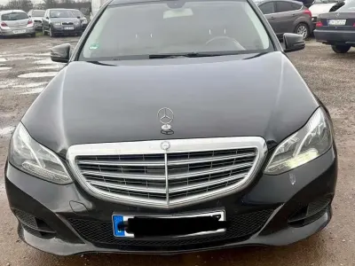 Gebraucht Mercedes E200 Avantgarde 136 PS (100 kW) 2015 Schwarz Limousine