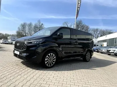 Nouă Ford Tourneo Custom Titanium X 170 CP (125 kW) 2025 Negru Van