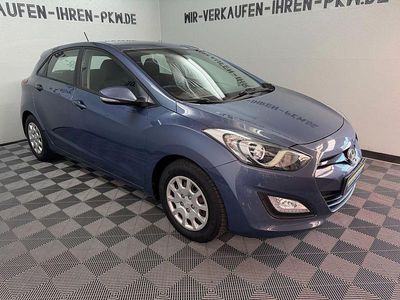 Second-hand Hyundai i30 Classic 99 CP (72 kW) 2013 Albastru Berlinǎ