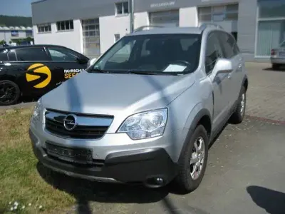Gebraucht Opel Antara Edition 140 PS (102 kW) 2009 Argon silber/ice silver (m2) SUV