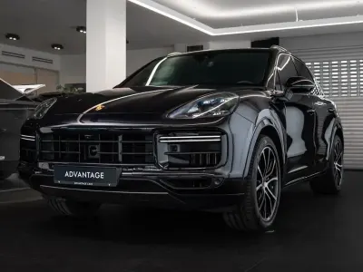 Gebraucht Porsche Cayenne Turbo 549 PS (403 kW) 2018 Schwarz SUV