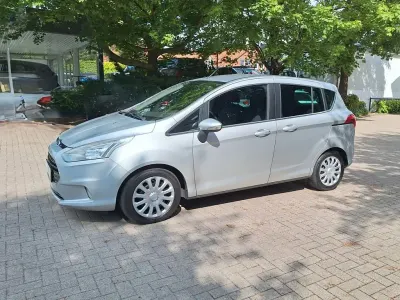 Gebraucht Ford B-MAX Titanium 101 PS (74 kW) 2012 Silber Van / Kleinbus