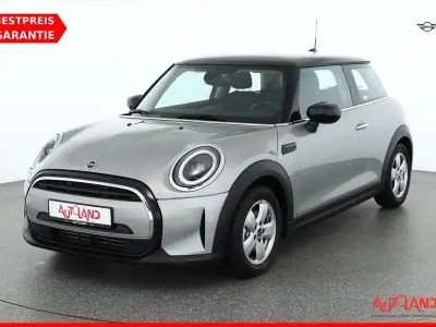 Używany Mini Cooper Essential 136 KM (100 kW) 2023 Szary Hatchback