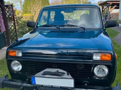 Gebraucht Lada niva 83 PS (61 kW) 2013 Grün SUV
