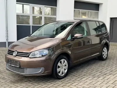 Gebraucht VW Touran 105 PS (77 kW) 2011 Braun Van / Kleinbus