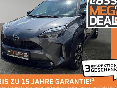 Gebraucht Toyota Yaris Cross Team 116 PS (85 kW) 2023 Grau SUV