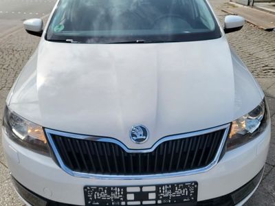 Gebraucht Skoda Rapid Elegance 122 PS (89 kW) 2014 Candyweiss Limousine