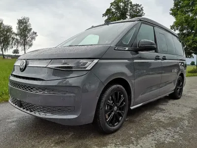 Neu VW California Beach 245 PS (180 kW) 2026 Grau Van