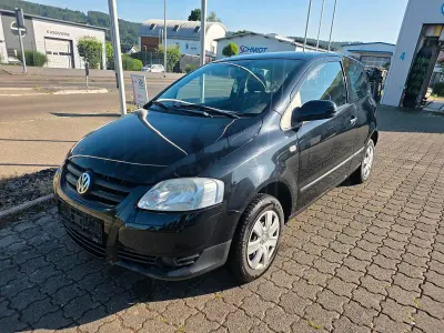 Gebraucht VW Fox 54 PS (39 kW) 2006 Schwarz Kleinwagen