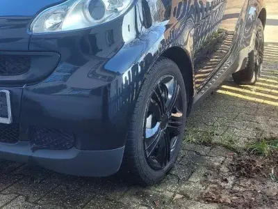 Gebraucht Smart ForTwo Coupé 61 PS (44 kW) 2011 Schwarz Coupé